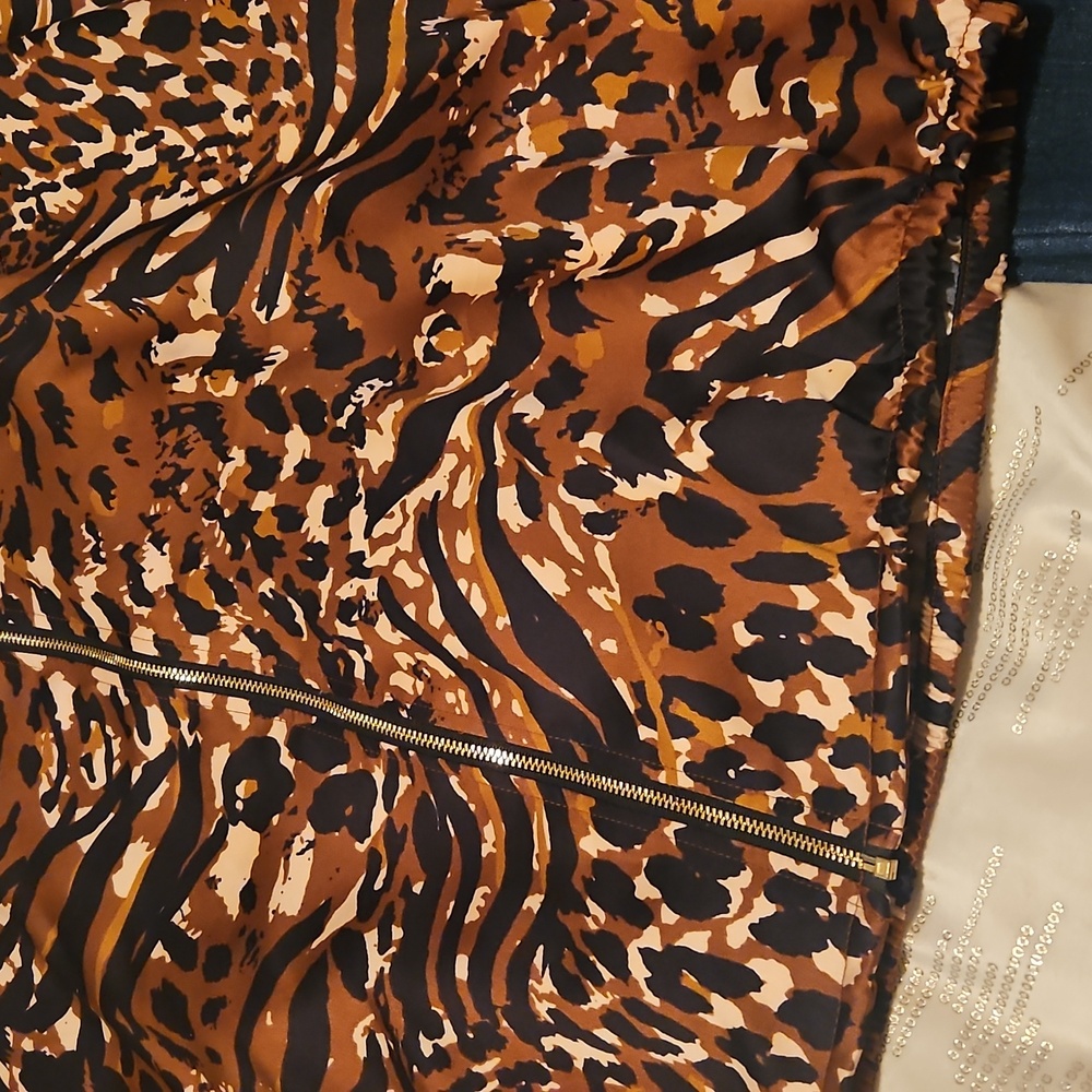 Leopard Print Bomber Jacket - Picture 3 of 7